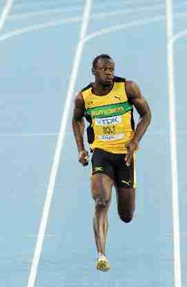 Usain Bolt runs 9.79, beats Asafa Powell in Oslo