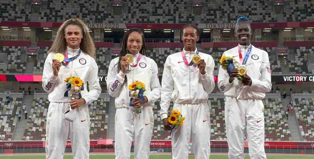 USA-women-4x400-team