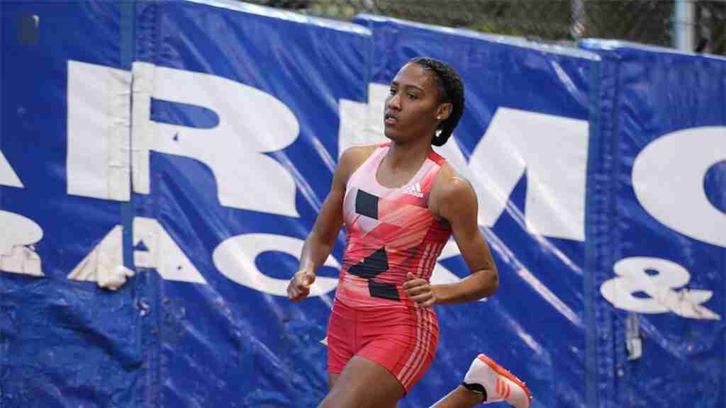 Ajee-Wilson-of-USA-indoor-race