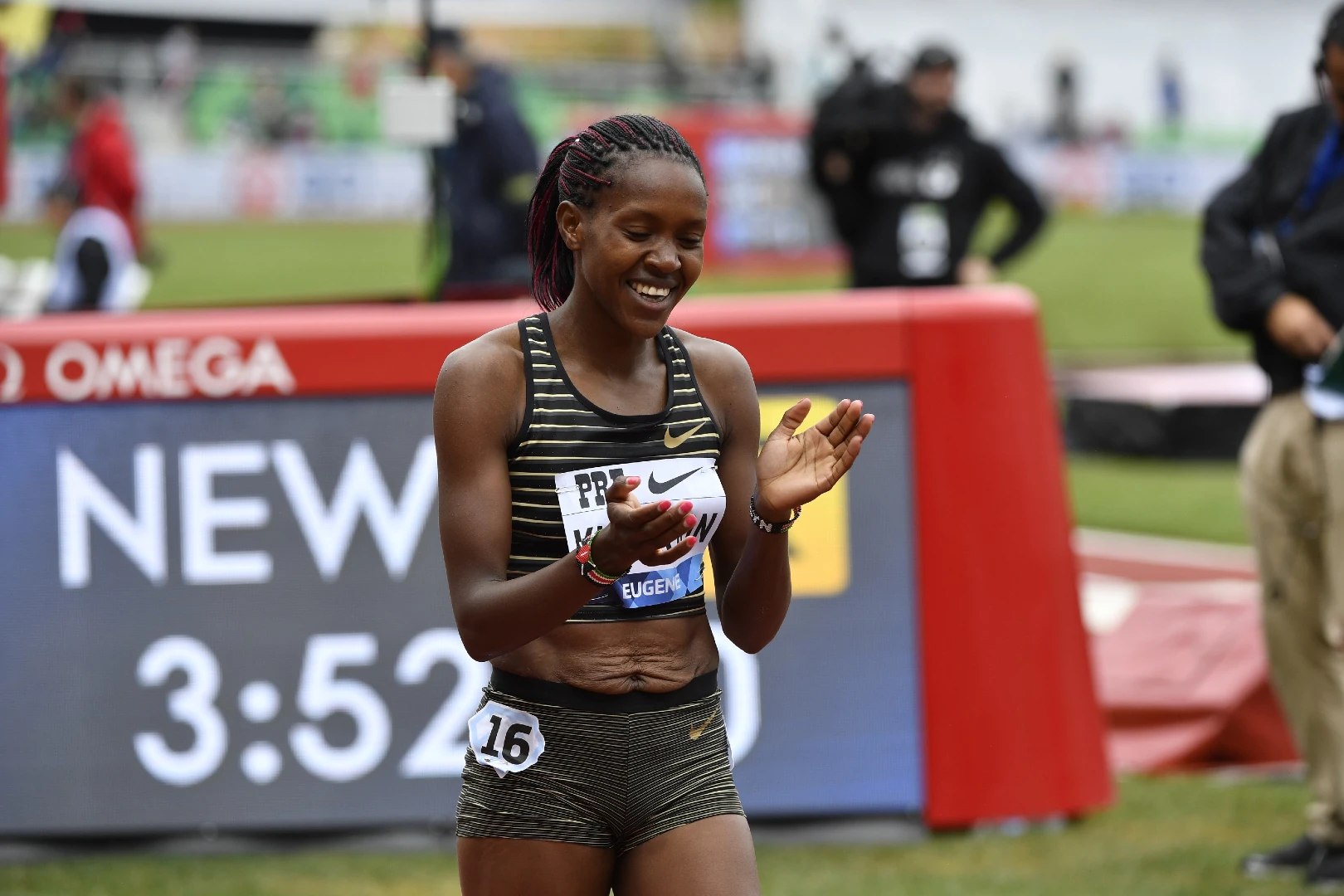 Wet and chilly conditions couldn’t stop fast times at Prefontaine Classic 2022: RRW