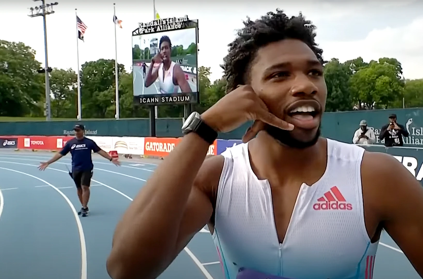 Noah-Lyles-after-his-19.60-at-the-New-York-Grand-Prix-2022