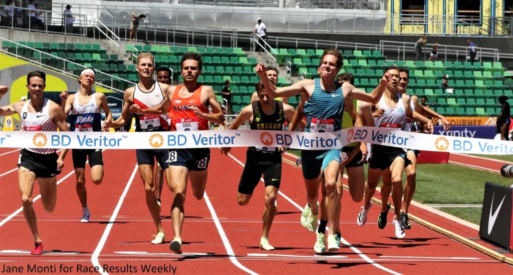 Cooper Teare winning the 2022 USATF Outdoor Championships 1500m