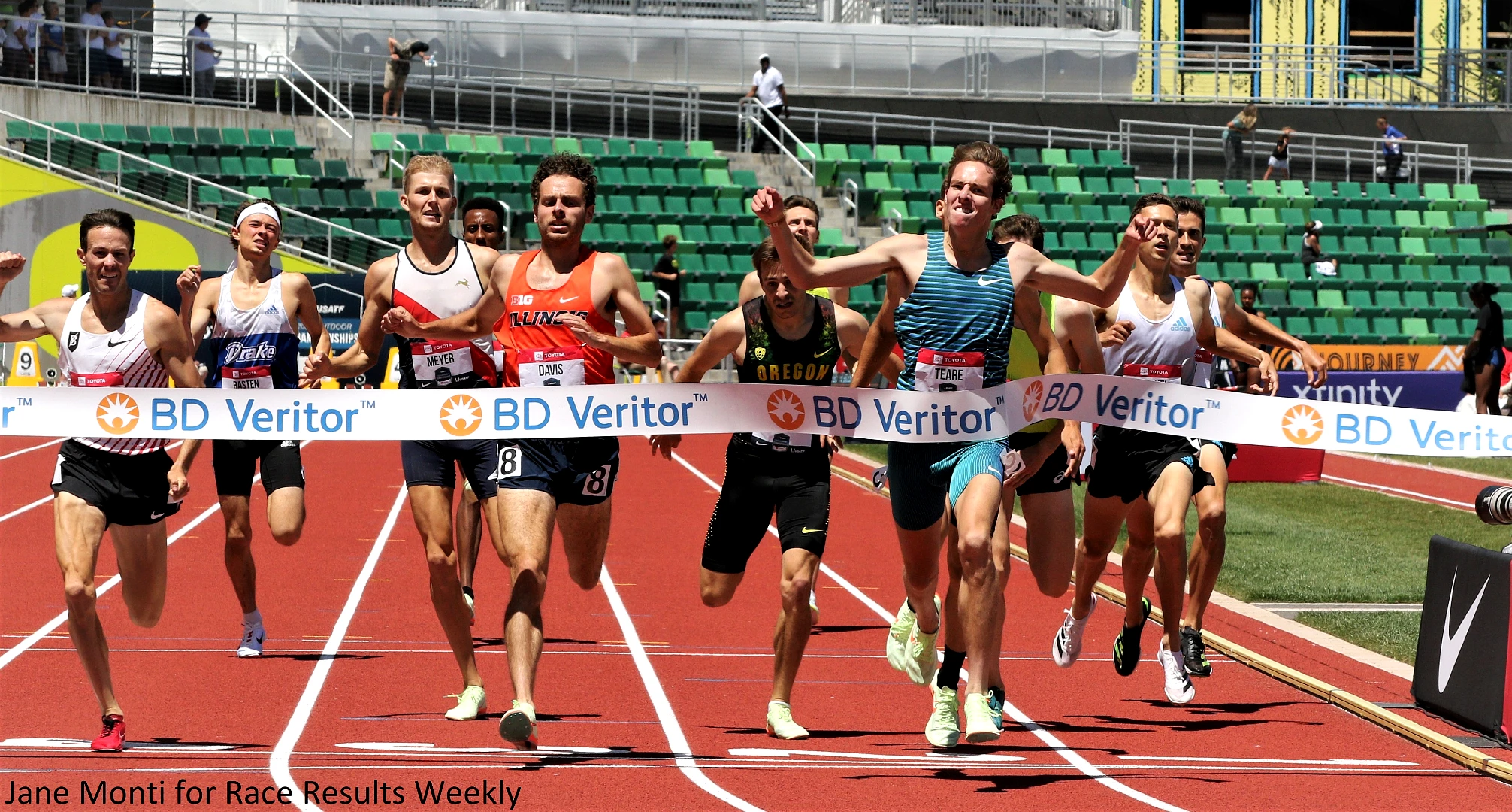 Cooper Teare winning the 2022 USATF Outdoor Championships 1500m