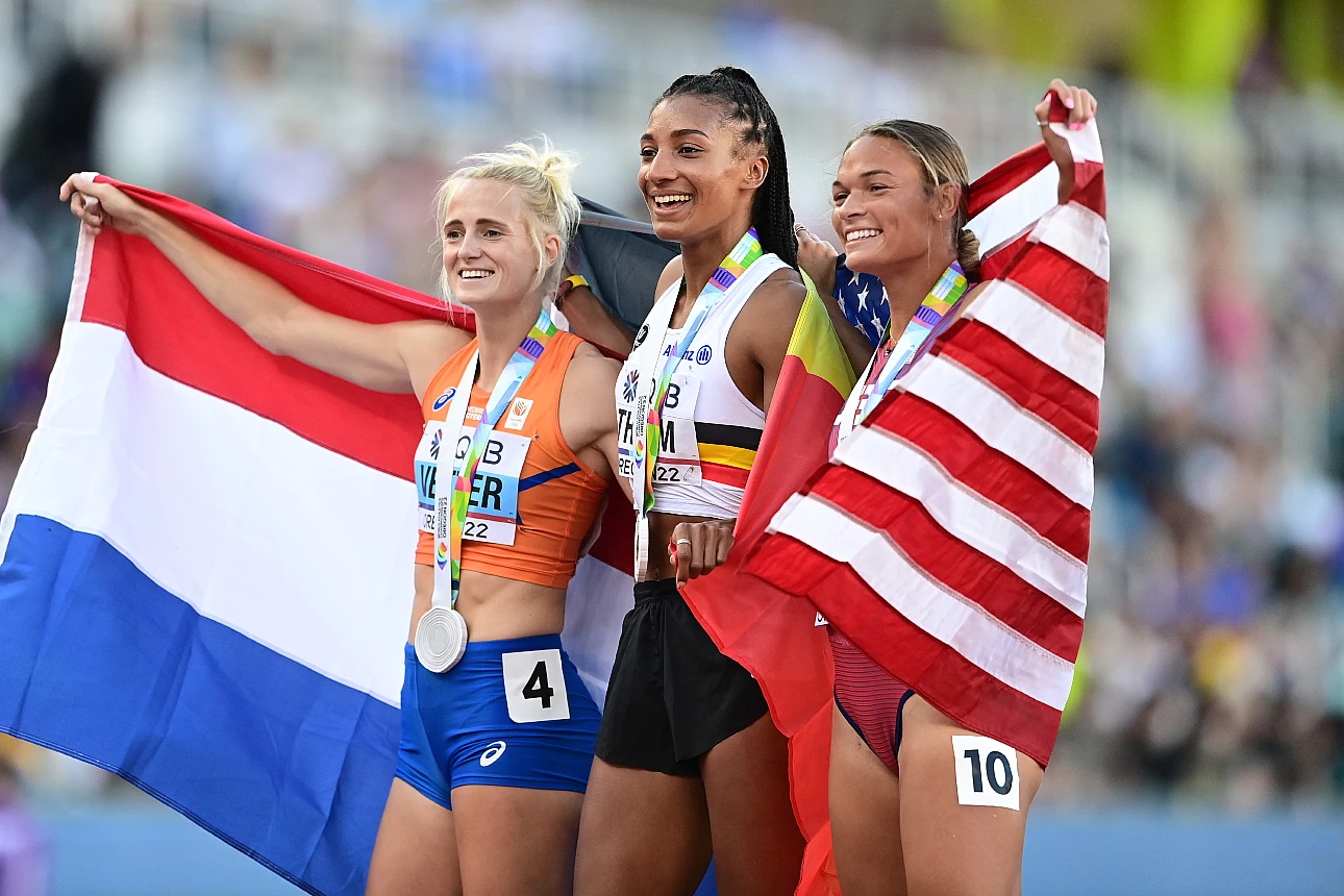 Nafissatou Thiam (c) with Anna Hall (R) and Anouk Vetter women's Heptathlon final scores