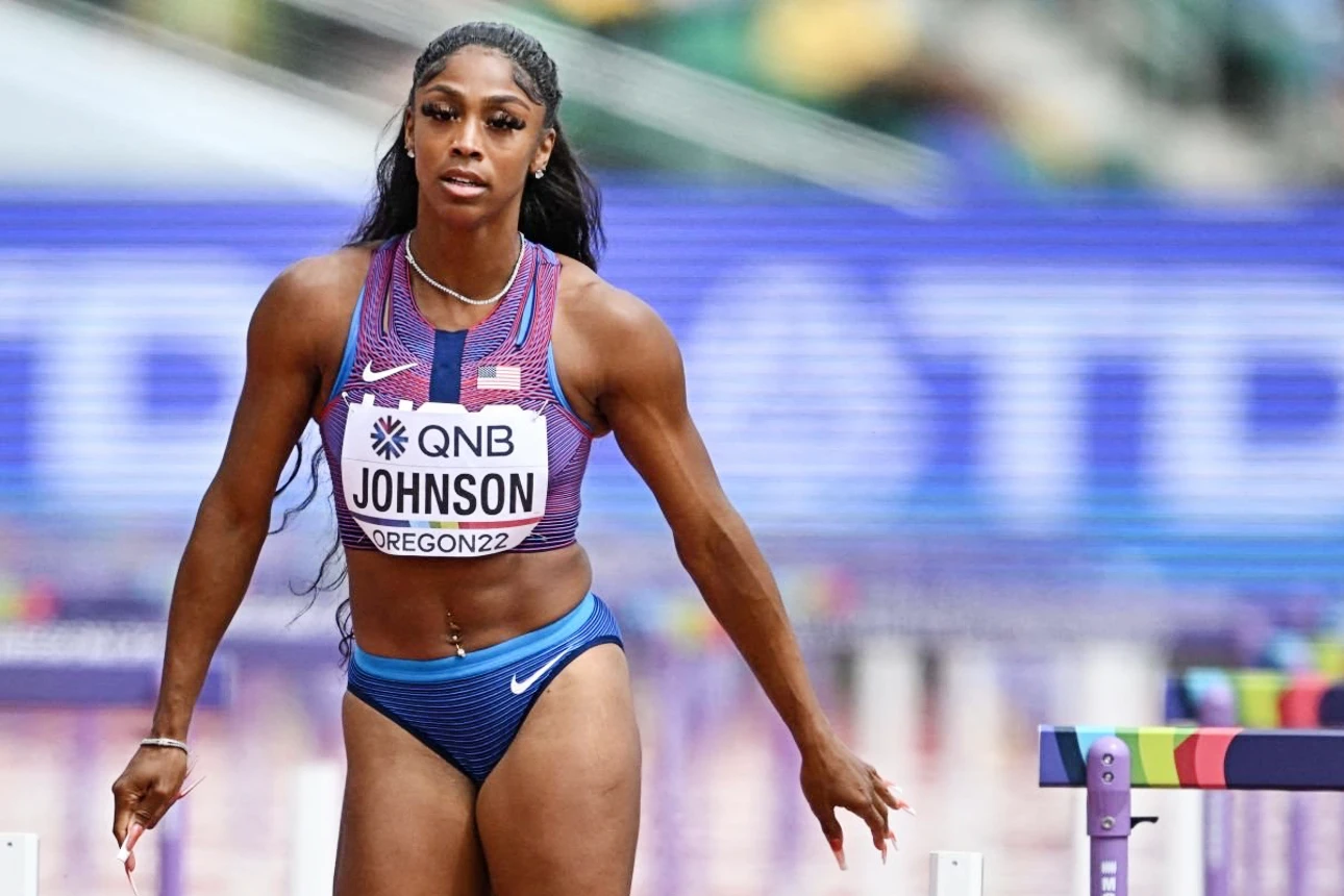 Alaysha Johnson edges Devynne Charlton in 60m hurdles at Hawkeye Pro Classic