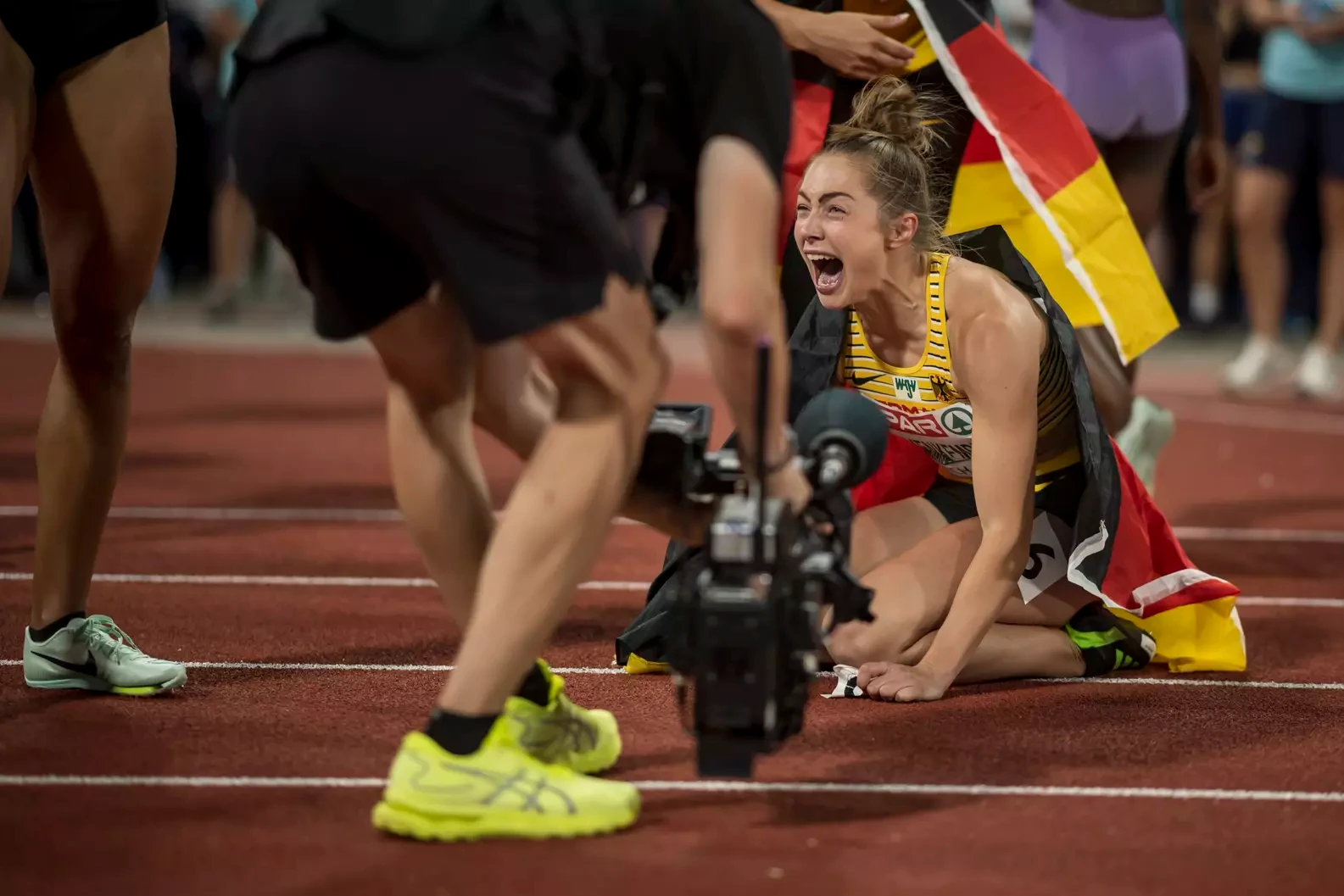 Gina Luckenkemper reacts after winning the European Championships 100m titles