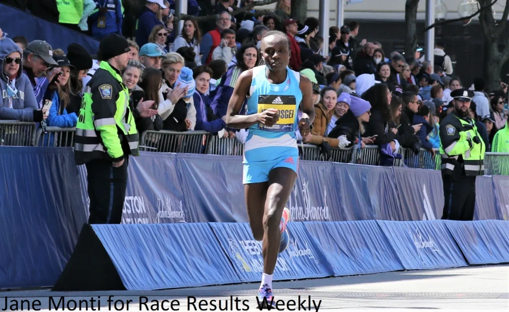 Joyciline Jepkosgei racing at the Boston Marathon 2022