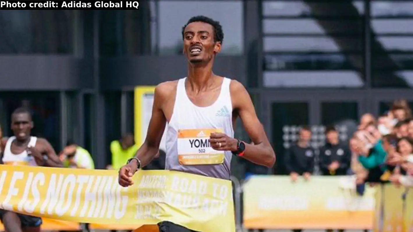 Yomif Kejelcha of Ethiopia finishes his 5km in Germany