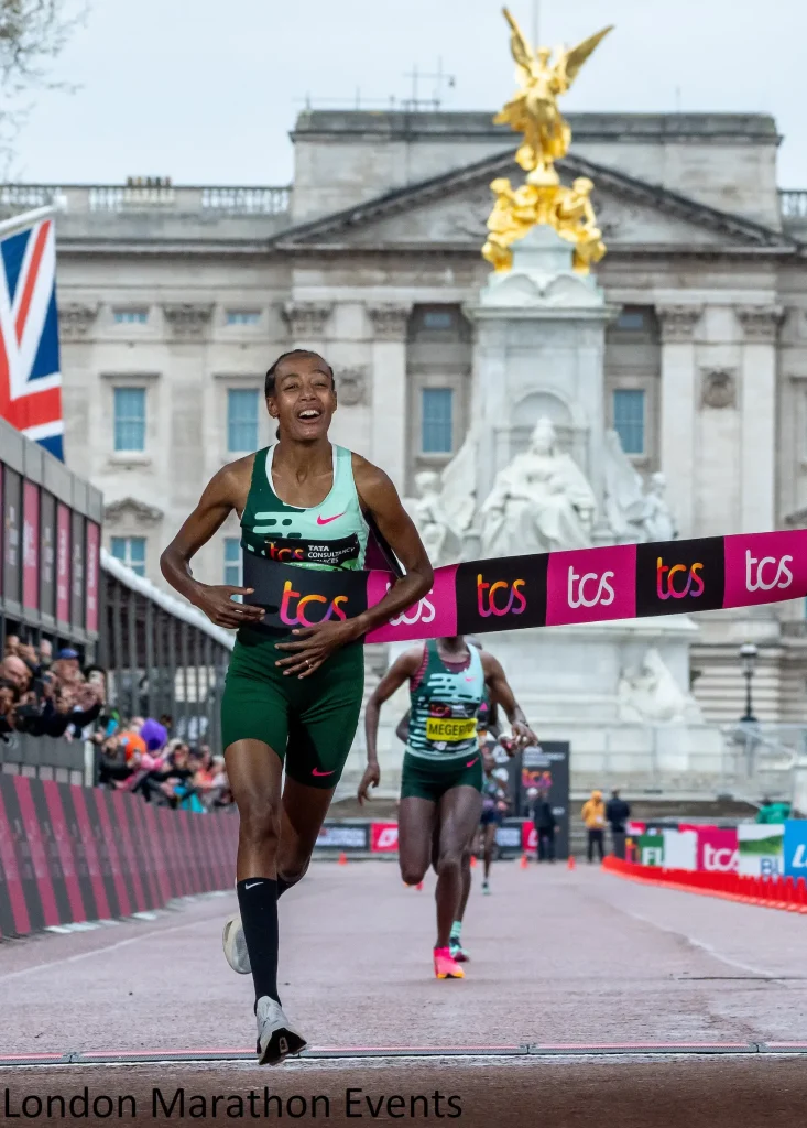 Sifan Hassan winning the 2023 TCS London Marathon