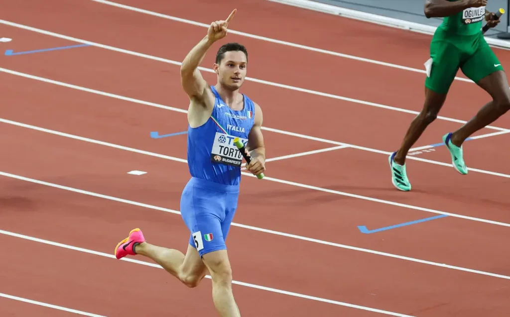 Men's 4x100m relay Itlay win heat at the 2023 World Athletics Championships