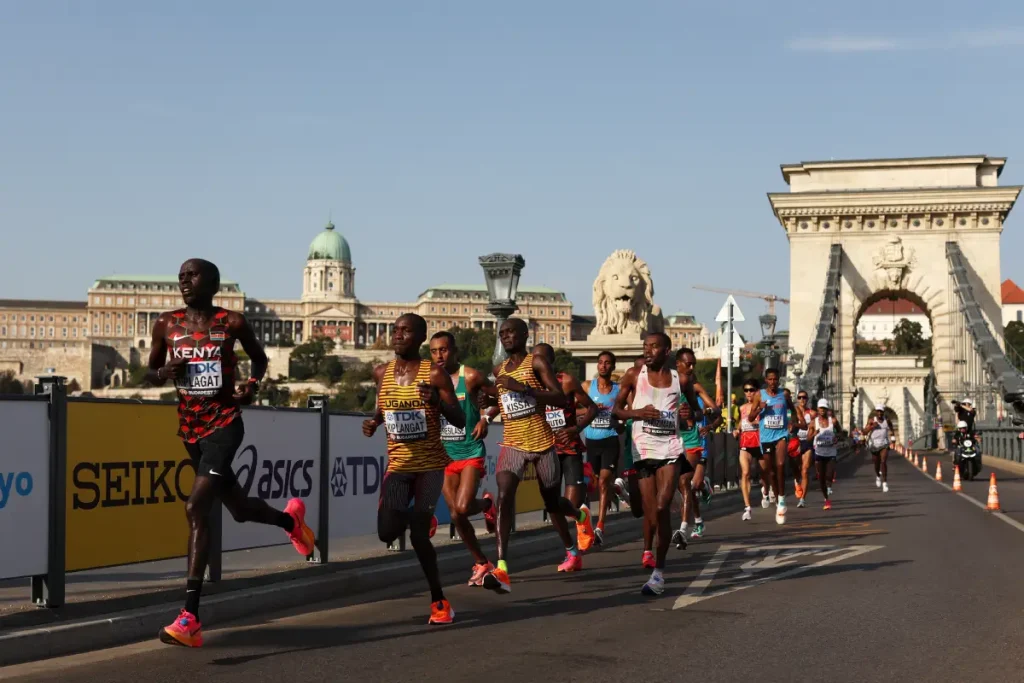 Runners in action in the men's marathon at the 2023 World Athletics Championships Budapest 2023