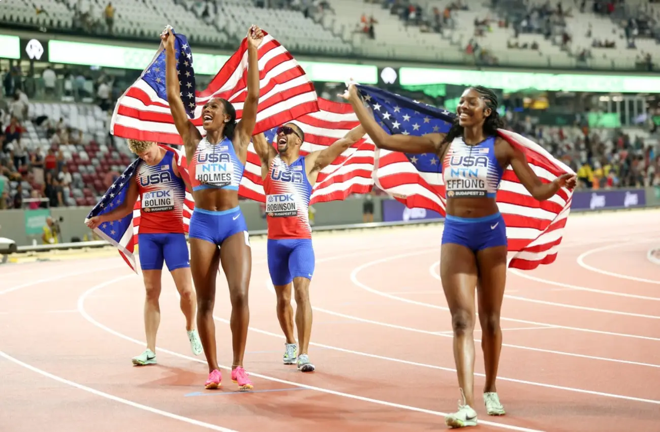 Team USA sets a 4x400m mixed relay world record at the 2023 World Athletics Championships