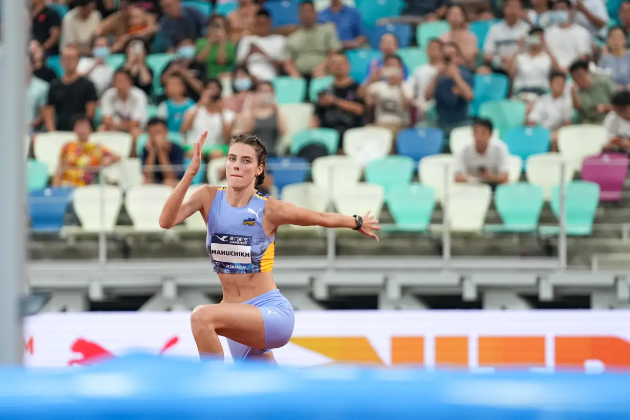 Yaroslava Mahuchikh competes at the 2023 Wanda Diamond League Xiamen