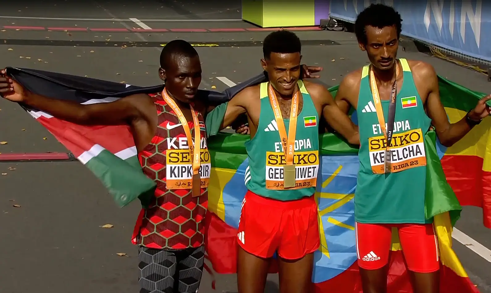 Nicholas Kipkorir, Hagos Gebrhiwet and Yomif Kejelcha at the World Athletics Road Running Championships Riga 23