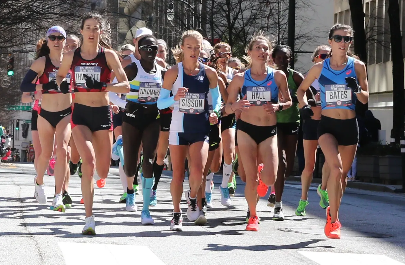 lead pack of women at the 2020 USA Olympic Team Trials Women's Marathon