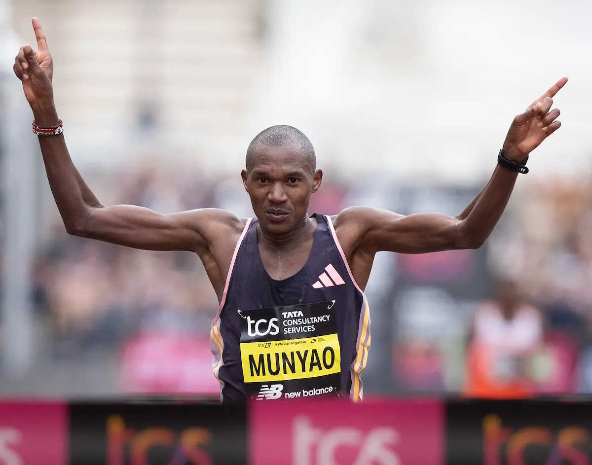Alexander Mutiso Munyao winning the 2024 TCS London Marathon