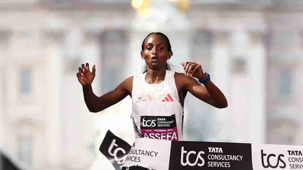 Tigist Assefa celebrates winning at the London Marathon 2025