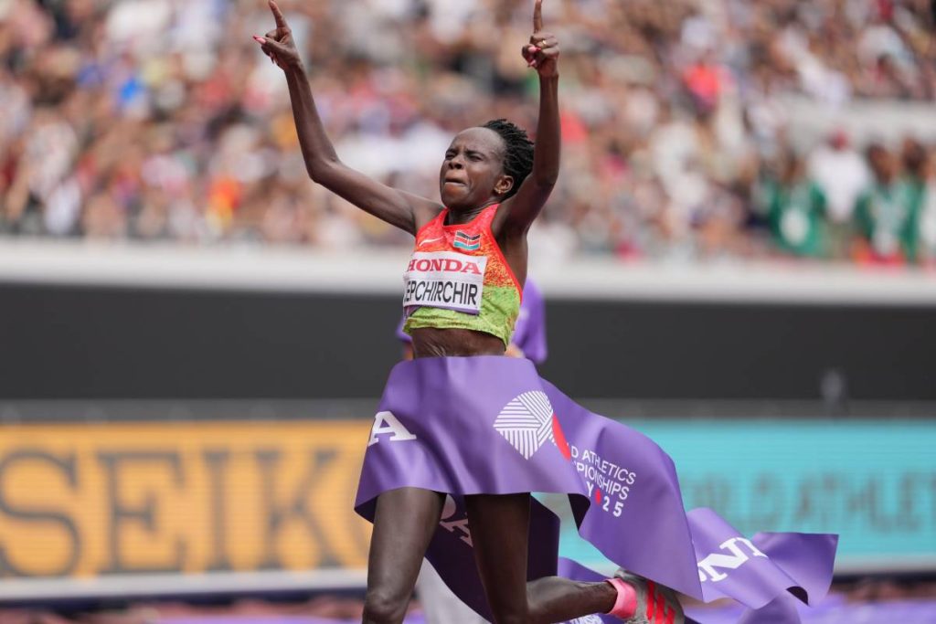 Peres Jepchirchir of Kenya win World Championships Tokyo 25.