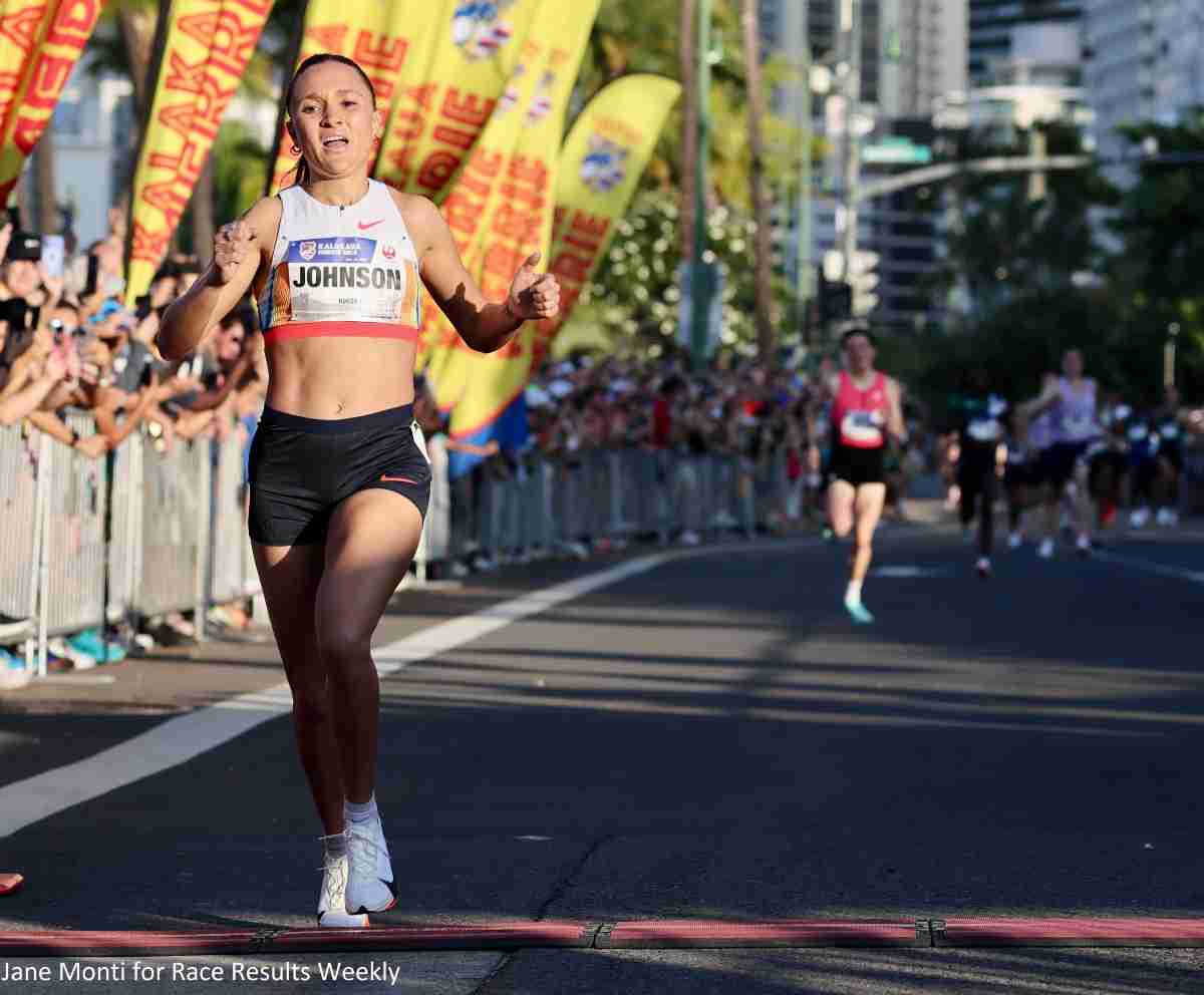 Sinclaire Johnson winning the 2025 Kalakaua Merrie Mile.