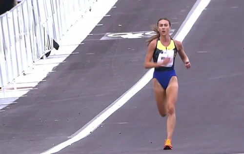 Emily Venters winning at the 2026 USATF 10 KM Championships.